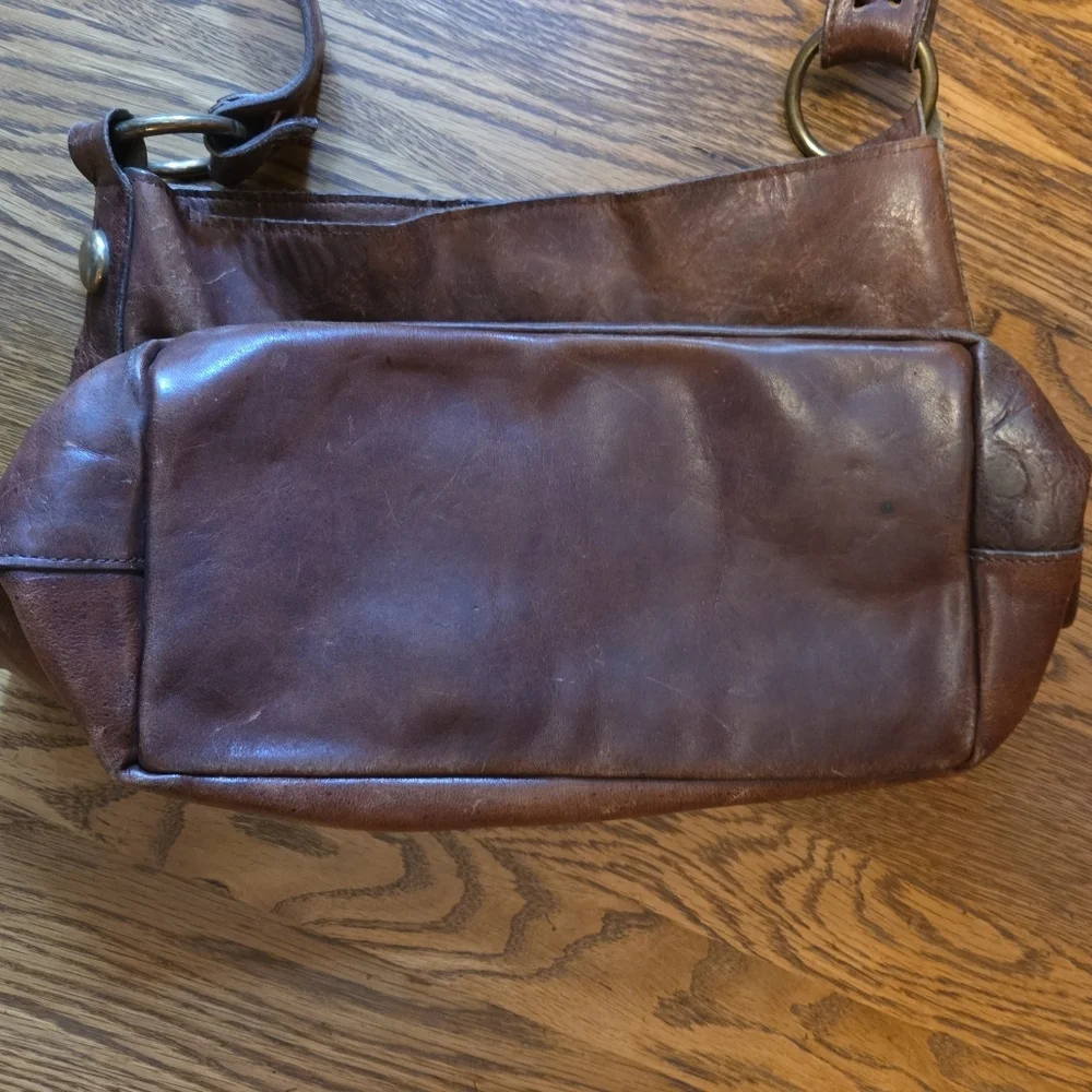 TWO BAR WEST Brown Leather Cross Purse